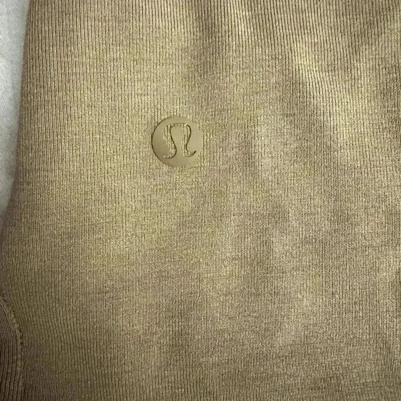 Lululemon Slim-Fit Above-Knee Dress in Tan/Artifact Size 4 - Picture 6 of 6